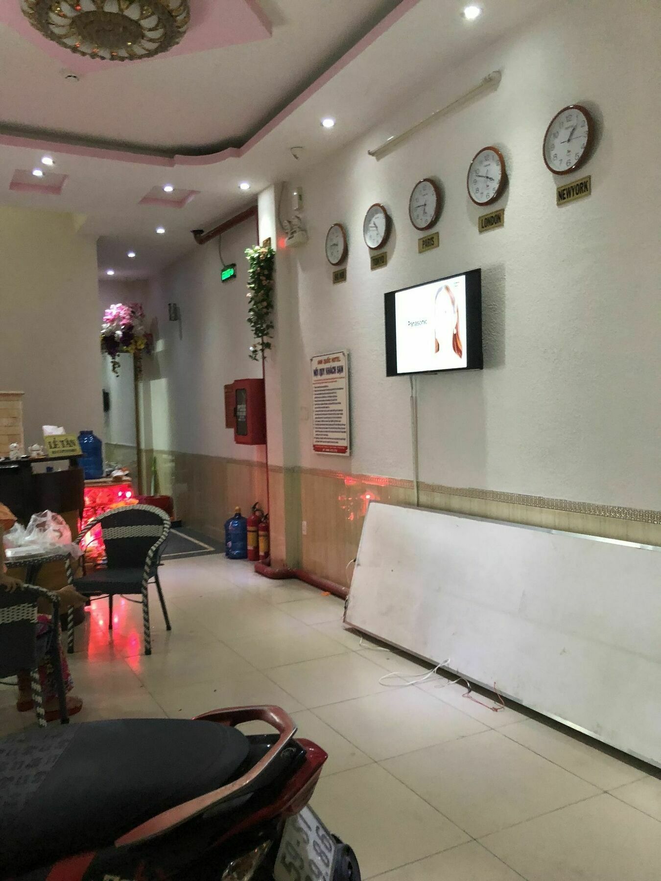 Oyo 395 Anh Quoc Hotel Cidade de Ho Chi Minh Exterior foto