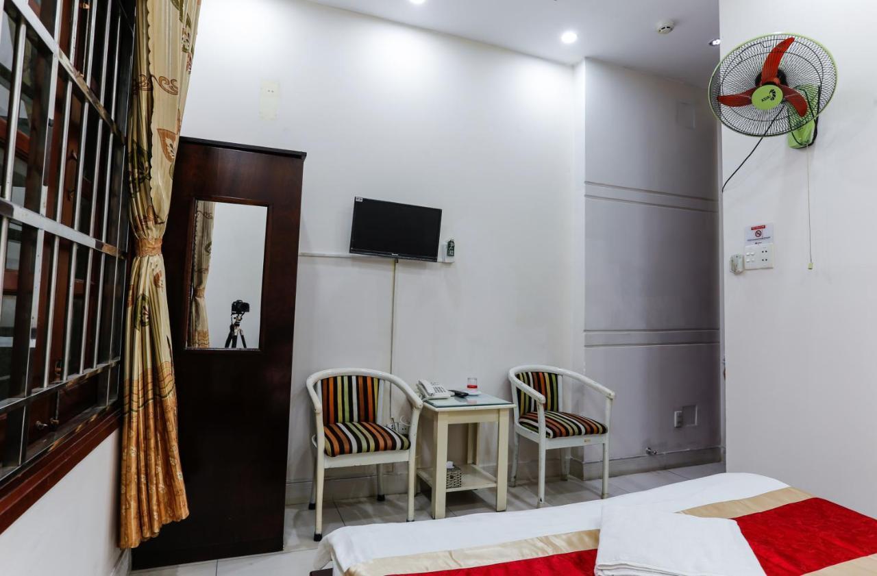 Oyo 395 Anh Quoc Hotel Cidade de Ho Chi Minh Exterior foto